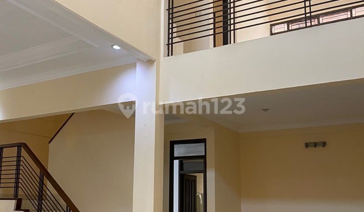 Well-Maintained Nice House in Setra Indah Bandung
