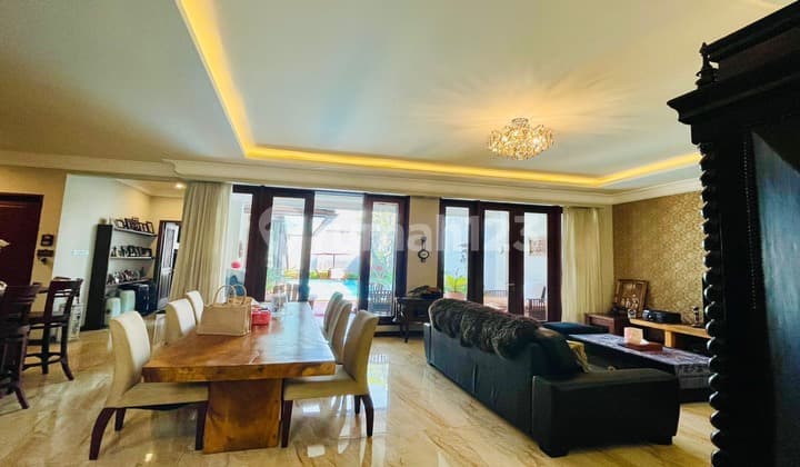 Rumah Luxury American Style Di Gegerkalong Permai