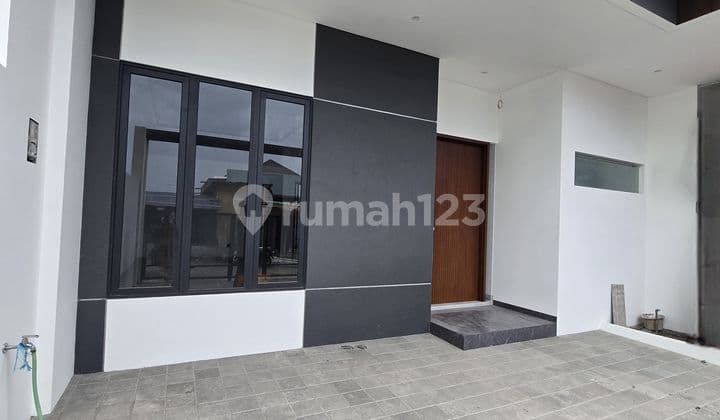 Dijual Rumah Baru Setra Duta