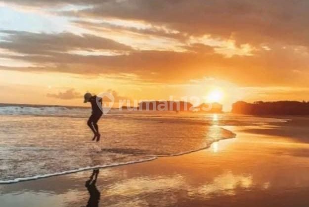 Dijual tanah murah strategis dua lokasi berbeda yang satu 1280 m shm 32 x 40 meter , lokasinya 900 meter dari pantai Klecung Banjar Bobali- Soka Selemadeg timur, bentuk persegi lokasi bagus selemadeg timur view laut,
10 menit dari akses Pintu TOL Soka A