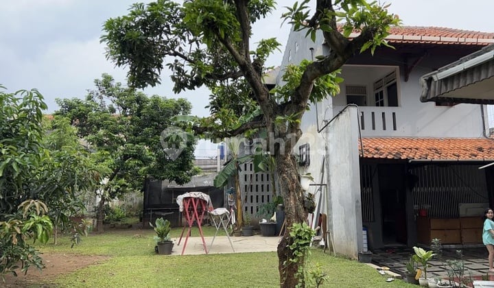 RUMAH DI JALAN RAYA JAKARTA BOGOR