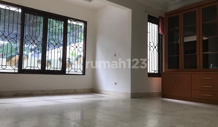 Rumah Cocok Untuk Kantor Atau Tempat Usaha di Jalan Antasari