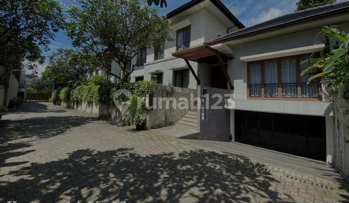 Nice Compound House In Kemang Close To Mcdonald