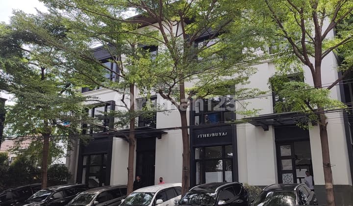 COMMERCIAL BUILDING IN CIPETE