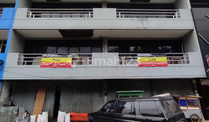 3 Adjacent Shophouses Wolter Monginsidi