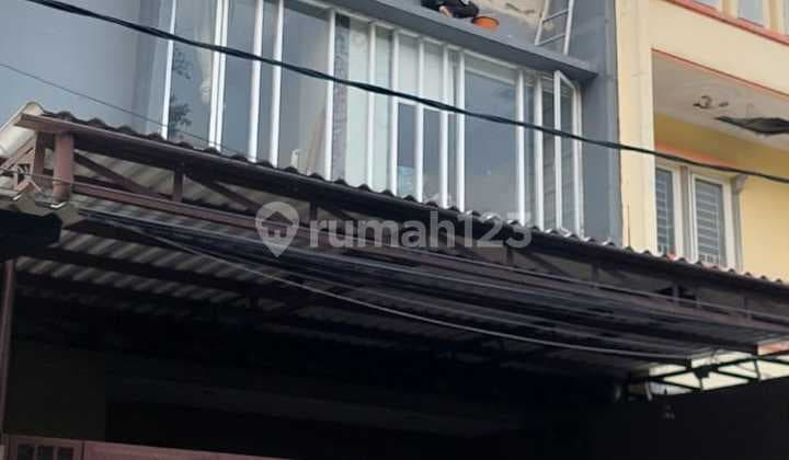 RUMAH BAGUS DI KELAPA DUA KEBON JERUK