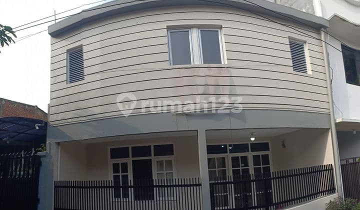 Jual cepat rumah siap huni 3 lantai di sari jadi bandung