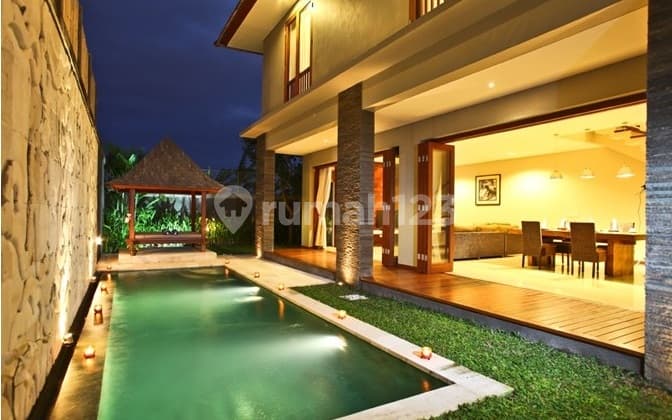 Villa with the highest occupancy rate of 95% in Seminyak.. 8 minutes to Seminyak beach