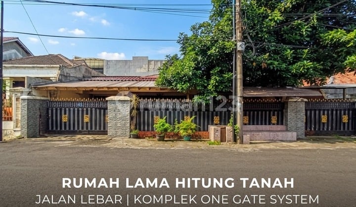 Rumah Lama Hitung Tanah Dalam Komplek One Get System di Tebet