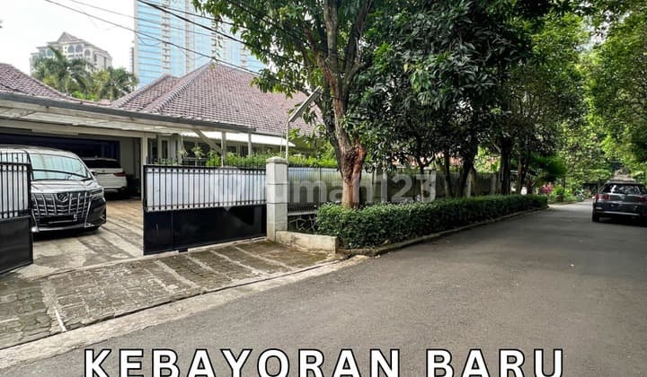 Asri 1-Story House 4 BR Facing Martimbang Park Kebayoran Baru - Ocasa4094