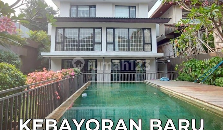 Rumah 2 Lantai 5 BR Semi Furnished Prapanca Area Kebayoran Baru Jakarta Selatan