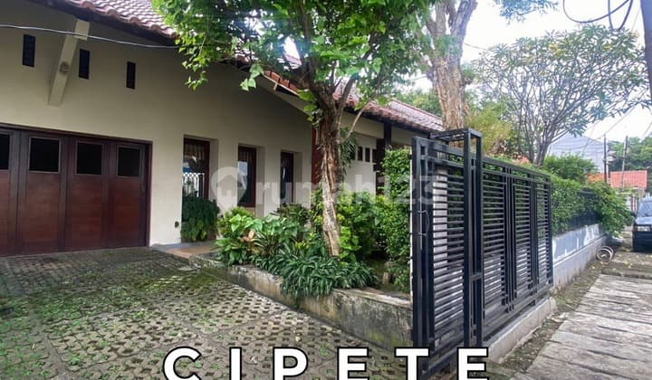 Tropical House Siap Huni 3 BR Hoek Cipete Jakarta Selatan