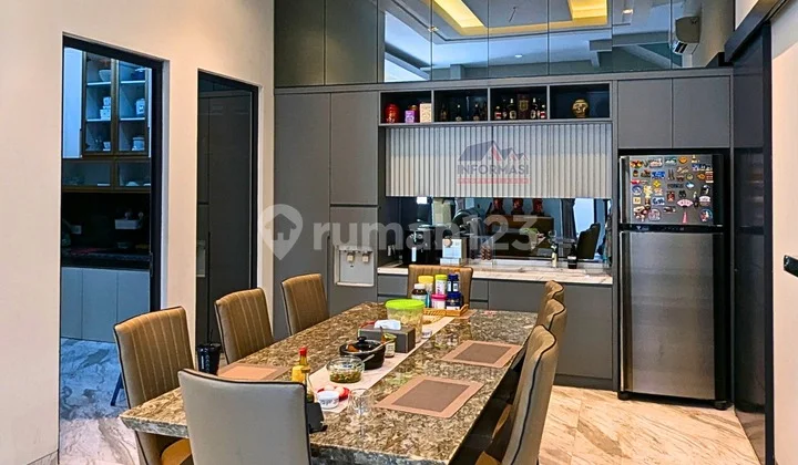 Rumah Mewah Siap Huni