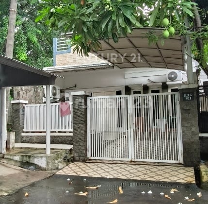 Di Jual Rumah Di Bulevar Hijau, Kota Harapan Indah, Bekasi