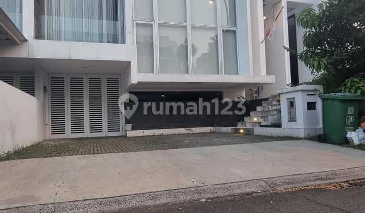 Dijual Rumah 3,5lantai Di Asera One East Harapan Indah