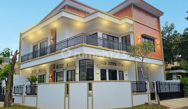 Rumah Mewah Modern Klasik Kontemporer Siap Huni Strategis di Kencana Loka Bsd