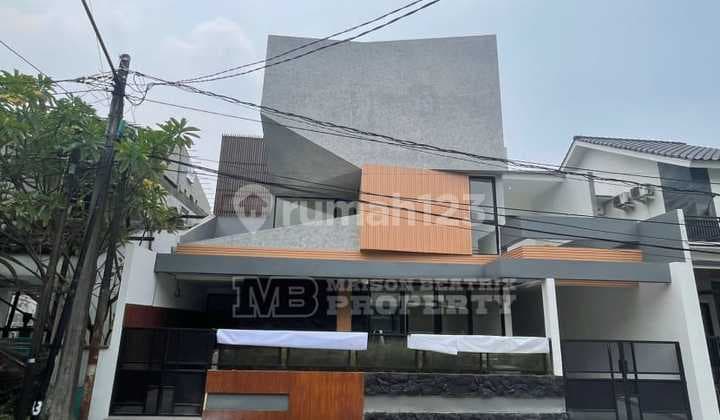 Rumah Baru Dalam Cluster dengan Swimming Pool di Bintaro Sektor 9 - Tangsel