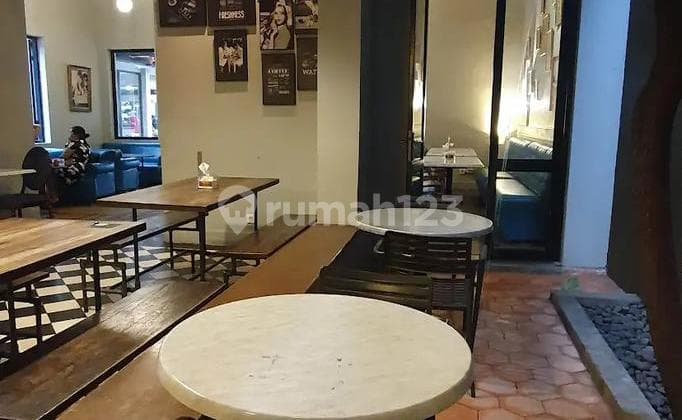 Ruang Usaha Bagus dan Terawat di Sayap Riau Cocok untuk Resto