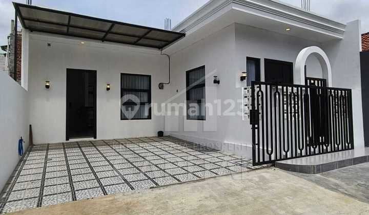 Rumah Baru Siap Huni dengan Konsep Minimalis Modern di Setiabudi Regency
