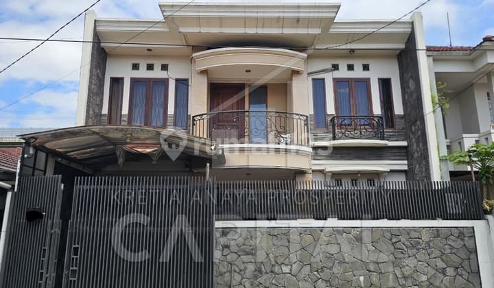 Ready-to-Occupy 2-Story House in Taman Holis Indah, Bandung