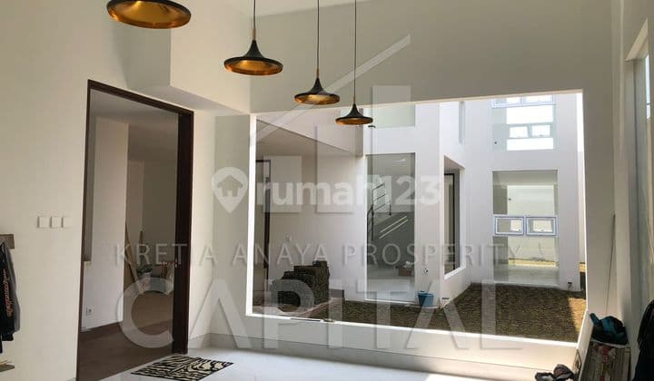 Rumah Baru Lux Siap untuk Dimiliki dengan Rooftop View Kota Bandung di Setiabudi Regency