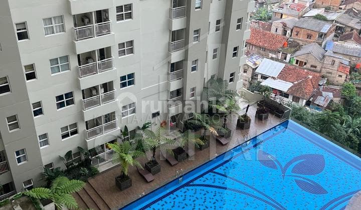Unit dengan Pool View dan Fully Furnished di Parahyangan Residence Apartement