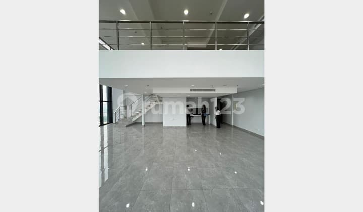 The Smith Soho 2-Storey Apartment (+ Mezzanine)