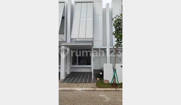 Rumah 2 Lantai di Cluster Inspirahaus Tabebuya BSD City