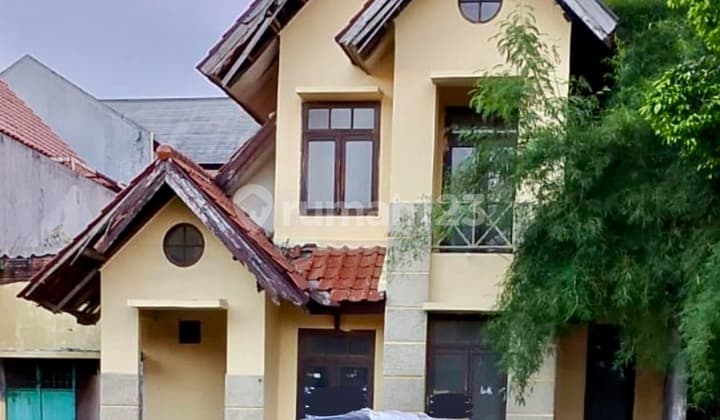 2-Story Old Building House in Sutera Cemara Alam Sutera, South Tangerang