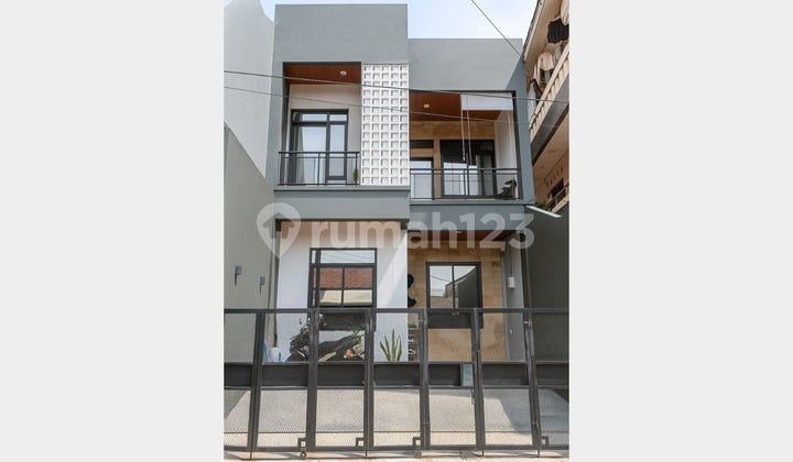 Dijual Rumah 2 Lantai di Ciputat Timur, Tangerang Selatan