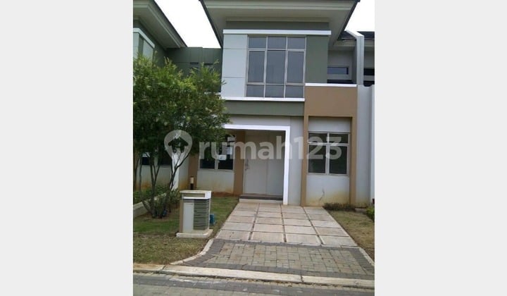 Beautiful House with SHM in Naturale Foresta Cluster - BSD, South Tangerang