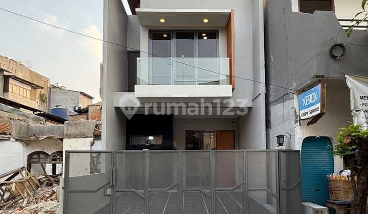 Dijual Rumah Baru Dalam Kompleks Palapa Pasar Minggu Jaksel