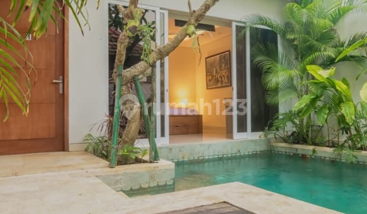 For Rent White Villa 3 Minutes From Beach Nusa Dua Bali