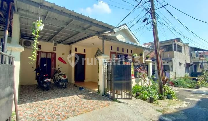 Rumah 1,5 Lantai Siap Huni Hadap Timur Dekat Stasiun Krl