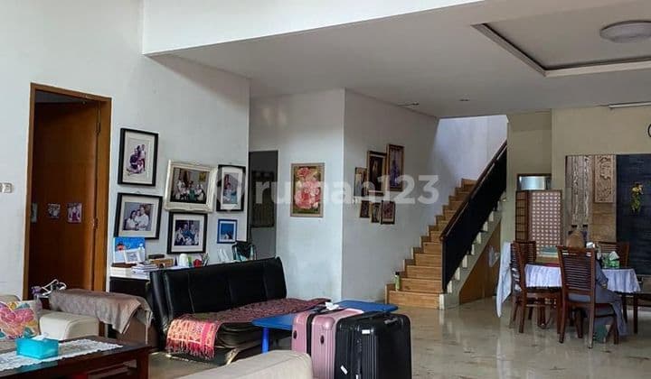 Rumah Besar Siap Huni Jagakarsa Dekat Ragunan