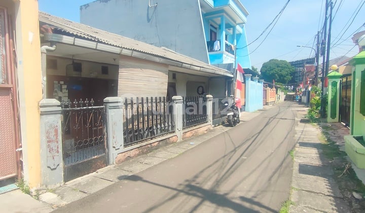 Rumah Strategis Di Ceger Cipayung Dekat Tmii Harga Miring