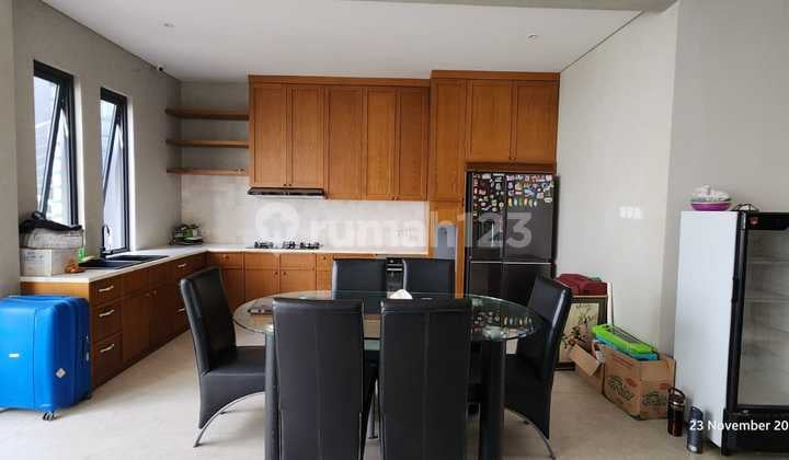 Rumah Hunian Siap Huni di Kav DKI Jakarta Barat Strategis Nego