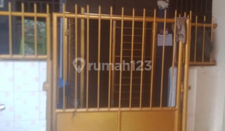 Rumah Dua Lantai Harga Murah, Lokasi Strategis