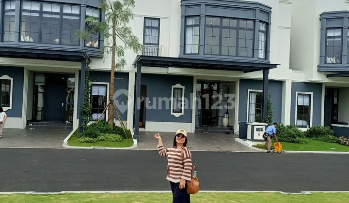 Rumah 2 Lt Lokasi Strategis Fasilitas Terlengkap
