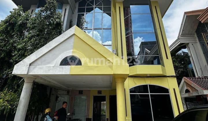 Dijual Ruko Taman Beverly Hill. 0 Jl Raya Hr Muhammad