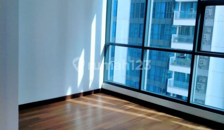 Apartement Casa Grande Phase 2 3 BR Bagus