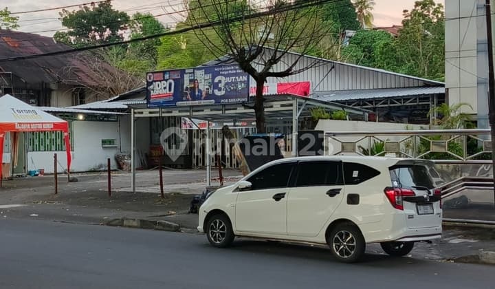 For Rent Land and Building at Jl Sarapung for Culinary Showroom