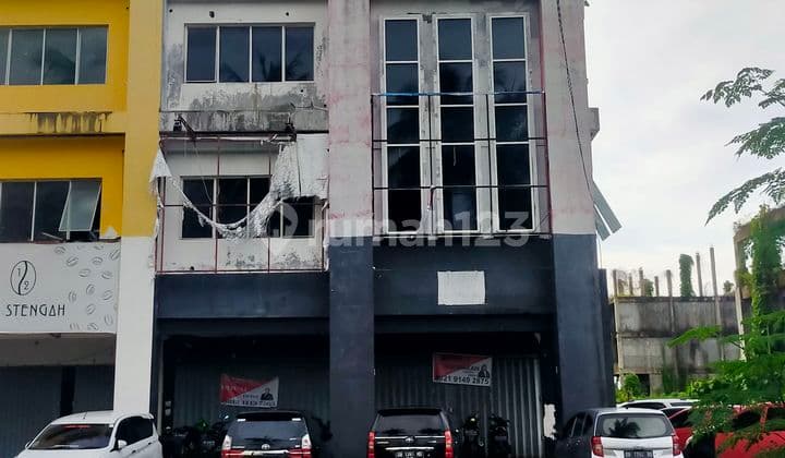 Ruko 10x20 3 lt di samping bank Bukopin jl Pierre Tendean