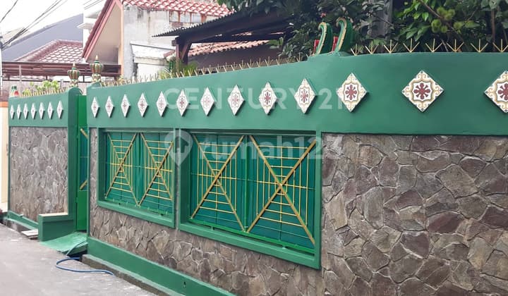 Rumah Hoek Lingkungan Asri dan Nyaman di Cipayung Jak Tim S8709
