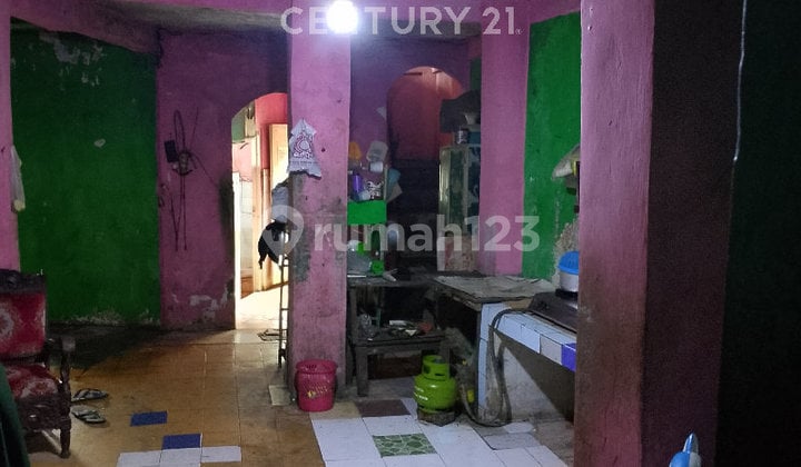 House in Manunggal Lubang Buaya Cipayung