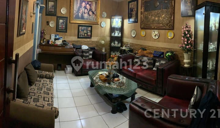 1.5-Story Flood-Free House in Cempaka Putih Barat S7722