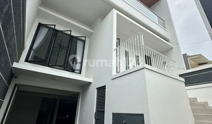 Bu Rumah Jakarta Barat Full Renov