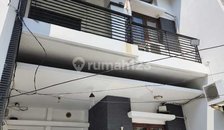 Disewakan Rumah Full Furnished 3 Lantai di dr Susilo Grogol Jakarta Barat
