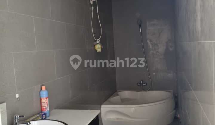 Dijual Sangat Murah Rumah Lavesh Full Renov di Harapan Indah Bekasi.