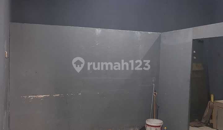 Disewakan Ruko 3 Lantai - Bulevard Hijau Harapan Indah (Lokasi Strategis)